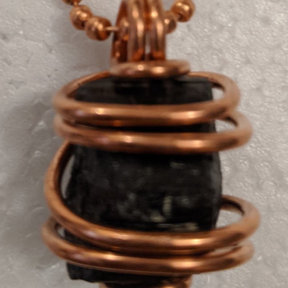 Black Tourmaline Healing Stone with Copper Necklac - Picture 5 of 7